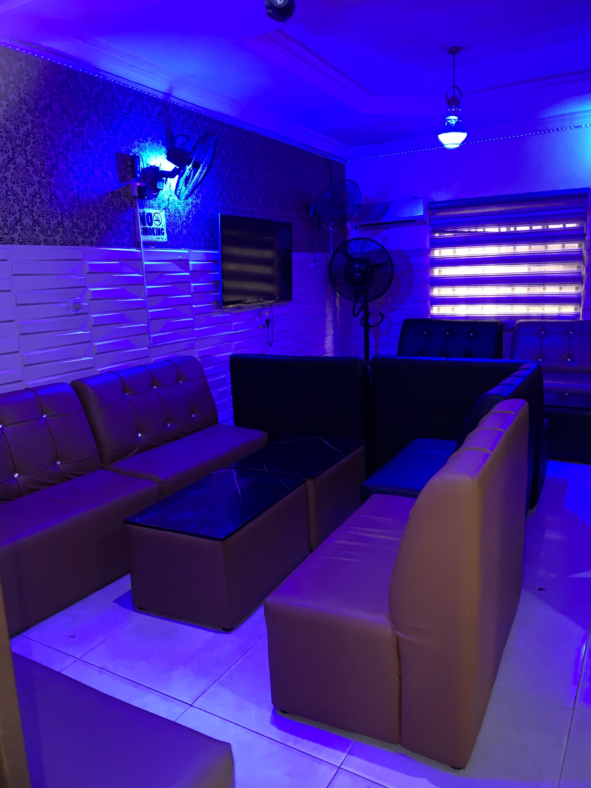 Snooker lounge